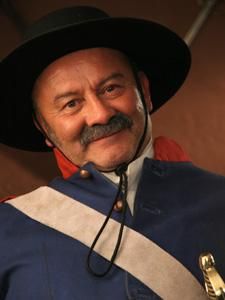 Personaje - Sargento Natalio Garc�a Todos lo llaman Garc�a y - Zorro la espada y la rosa